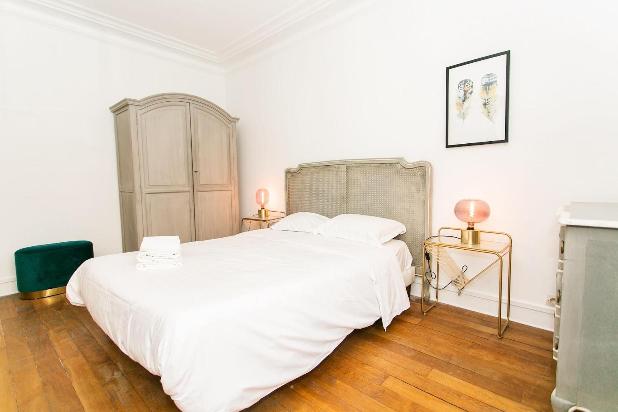 Le Bon Marche & St Germain - 2Br - Cityapartmentstay Париж Екстер'єр фото
